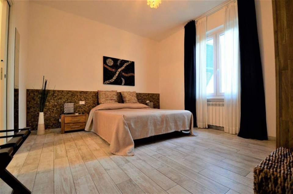 La Spezia Holidays' Rooms Exteriör bild