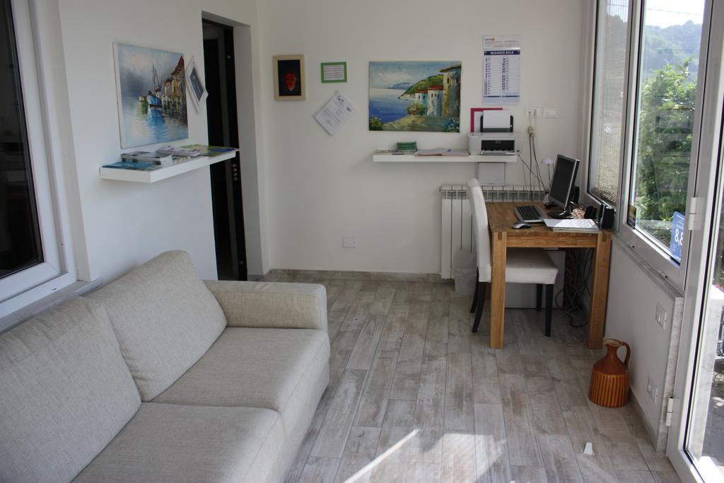 La Spezia Holidays' Rooms Exteriör bild