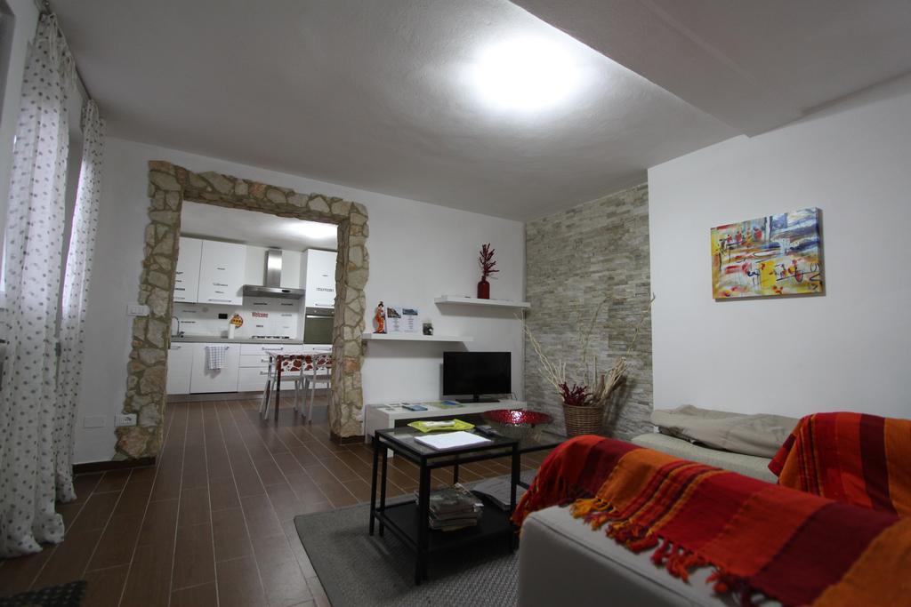 La Spezia Holidays' Rooms Exteriör bild